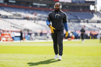 لماذا لن يلعب جي كيه دوبينز الليلة؟ استكشاف غياب Chargers RB في الأسبوع 16 TNF vs.