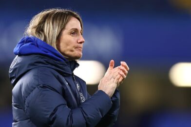 يقوم مدرب تشيلسي بتقييم التوسع المحتمل في دوري WSL
