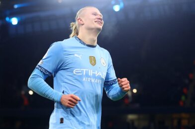 إرلينج هالاند يوقع عقدًا استثنائيًا جديدًا مع مانشستر سيتي