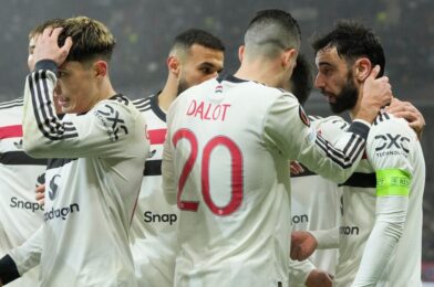 Red Devils Cruise لـ The Last-16 of the Europa League
