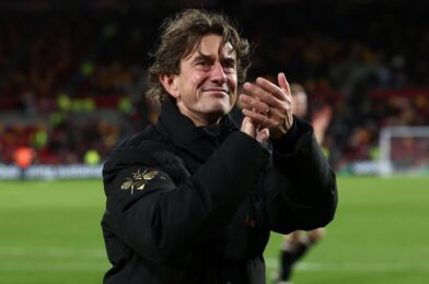 ركلة جزاء Mbeumo و Schade تمنح Bees Bliss في Selhurst