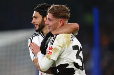 الدوري الإنجليزي الممتاز: فولهام يلحق الهزيمة السابعة على التوالي بفريق ليستر سيتي بينما يسحق بالاس وست هام