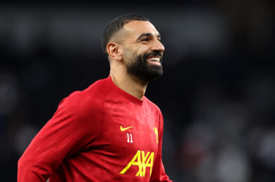يقدم محمد صلاح وهارفي إليوت إجابات حول مستقبل ليفربول