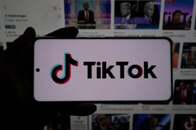 “راحة سهلة الفتاة الجميلة” – الضرائب تأتي عندما يتفاعل الإنترنت مع Assa Siyah من Tiktok ،