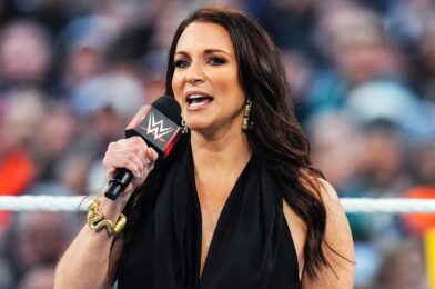الحياة الحقيقية لستيفاني مكمان مع WWE HOFer أدت إلى دراما خلف الكواليس، كما يتذكر جيم روس