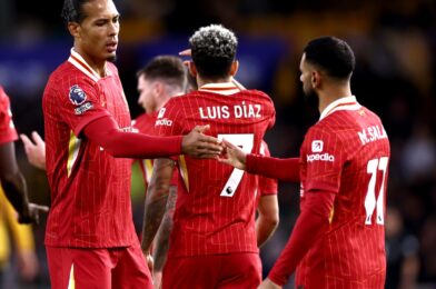 الهلال يقترب من محمد صلاح وفيرجيل فان دايك