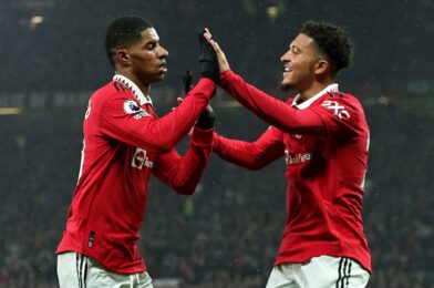 Jadon Sancho Mira no Man Utd بعد ظهور أستون فيلا من قبل ماركوس راشفورد