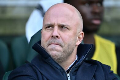 Arne Slot يجعل طلب ليفربول غاضبًا بعد هزيمة بليموث “غير مقبول”