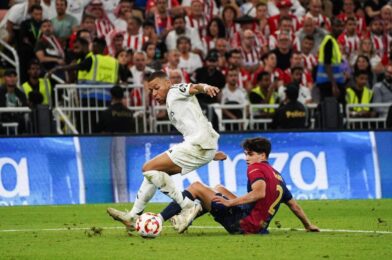 يسحب الكأس يحافظ على منافسي الكلاسيكيات بشكل منفصل ، وربما يمهد الطريق لبرشلونة