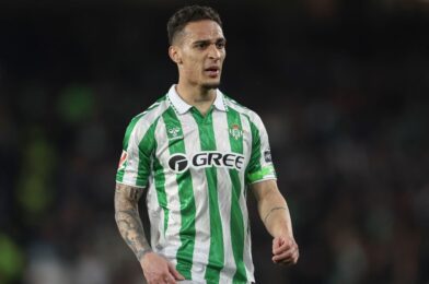يولد المدير التنفيذي الحقيقي Betis نصيحة رئيسية في المستقبل ، بعد أن أبهر Boutercast Manchester United في Laliga