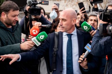 ينص روبياليس على أن هيرموسو وافق على التقبيل خلال احتفالات كأس العالم 2023