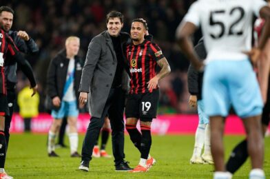 Bournemouth Joy في دور Iraola و Kluavert فاز بجوائز شهرية في الدوري الإنجليزي الممتاز