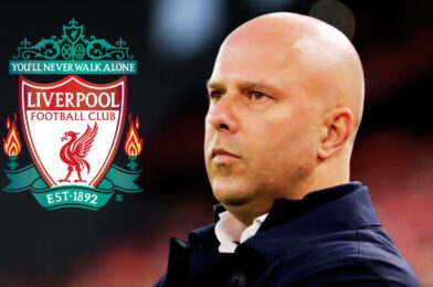 يتواصل ليفربول مع النادي الأوروبي بينما يسعى إلى توقيع بديل روبرتسون على المدى الطويل