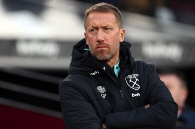 Hammers Eye Rasmus Hojlund كبديل إيفان فيرغسون