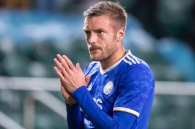 أكدت التشكيلة ، أخبار الفريق ، الفرق الأولية مثل Trossard و Vardy Start