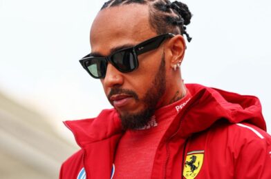 لويس هاميلتون “يستمتع حقًا” بقيادة سيارة فيراري جديدة على اختبارات F1 بعد إظهار وعد إيقاع بهرين | أخبار F1
