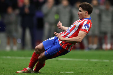 يزن رأس برشلونة على جدل جوليان ألفاريز ضد ريال مدريد
