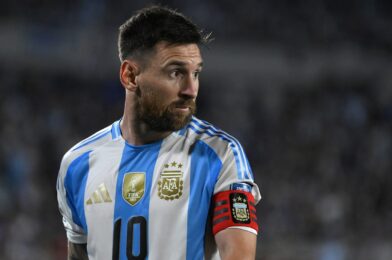 لماذا يلعب ليونيل ميسي للأرجنتين ضد أوروغواي؟