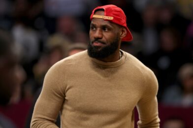 يترك Superstar فريق التوصية الطبية ، بينما يستعد Lakers لألعاب نجاح شباك التذاكر