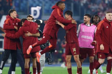 جولة دوري أوروبا: روما أفضل بلباو الفائز بتسعة رجال لاتسيو على الطريق