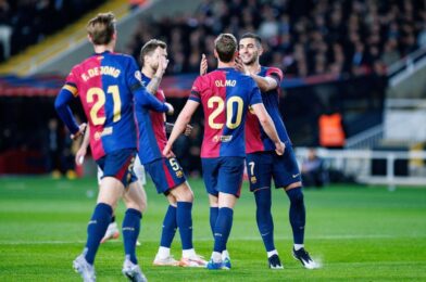 يقوم برشلونة بتحريك ثلاث نقاط تنظيف بعد فوز مريح في الملحق المعاد تنظيمه