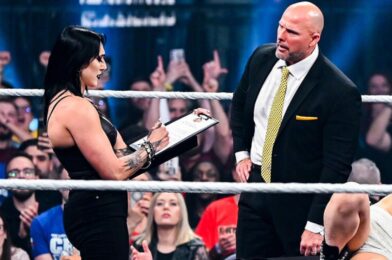 يشارك آدم بيرس كلمتين رد فعل على تصرفات Rhea Ripley على WWE Raw