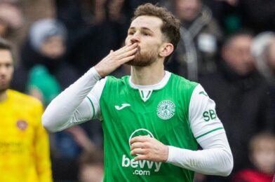 Hibernian 2 – 1 قلوب