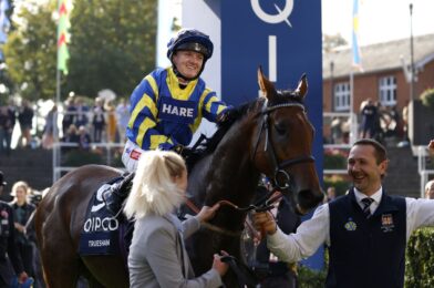 Hollie Doyle تجمع الفائز البريطاني 1000 على متن المقبض مع الرعاية في Lingfield Park | أخبار الجري