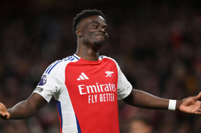 تصنيفات اللاعبين مثل Saka Marks Triumfant Return بهدف