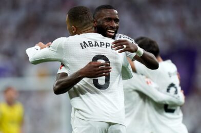ريال مدريد تعلم أنطونيو روديجر وكيليان مبابي التعليق