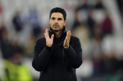 تم تأكيد الخطوط بينما يعتزم Gunners إطالة حفل لقب ليفربول
