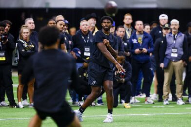 ينزلق شيدور ساندرز إلى القديسين في المسودة الأخيرة من Mel Kiper Mock