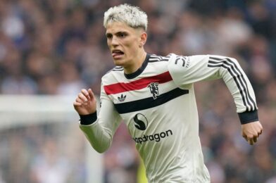 نيوكاسل ضد مان يونايتد: التعليق ، التحديثات ، الأهداف والإحصائيات مثل Garnacho يجعل 1-1