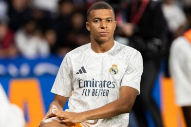 يضرب ريال مدريد السابق -كارلو أنشيلوتي ويتطلب التخلص من أحد القوات المسلحة البوروندية الأربعة