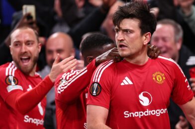 Man Utd 5-4 Lyon: يتفاعل المؤيدون مع عودة دوري أوروبا “Jaw Coftion” في أولد ترافورد لحجز مكان في الدور نصف النهائي | أخبار كرة القدم